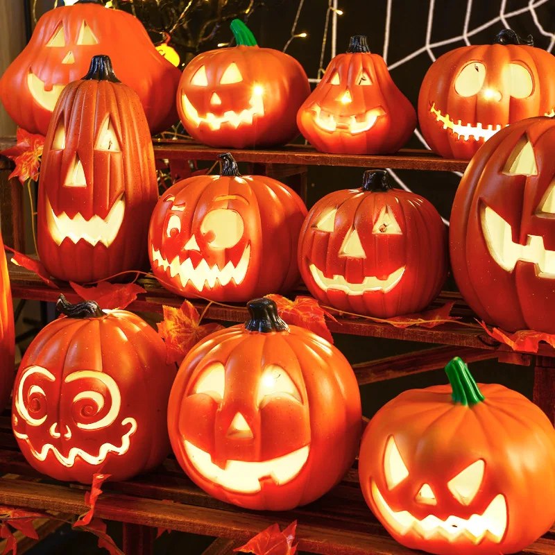 Halloweeni pits-lauakomplekt ja 32 nahkhiirt